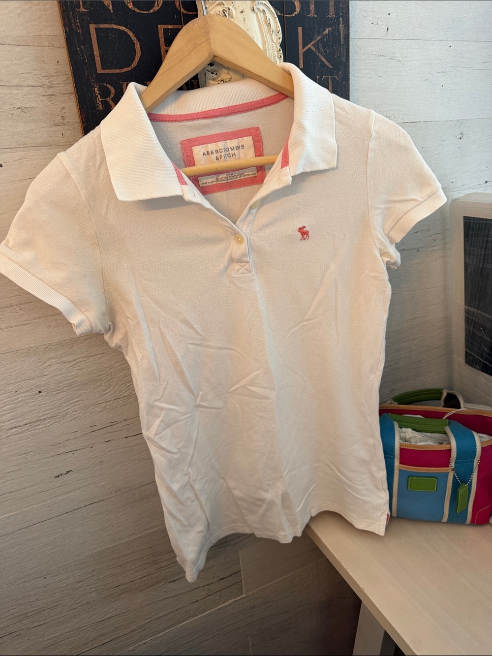Vintage Y2K Abercrombie & Fitch White Cotton Polo with Pink Logo Trim